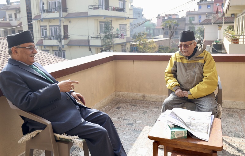 एमालेका अध्यक्ष ओलीलाई भेट्न प्रधानमन्त्री प्रचण्ड बालकोटमा