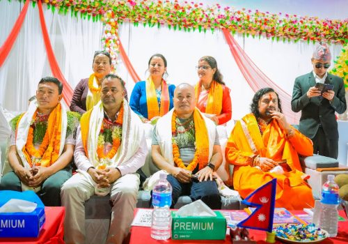 धार्मिक सेवा र दानसहित नगरप्रमुख विष्टको टोली गण्डकी कोटिहोमबाट फर्कियो