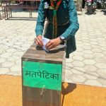 ज्योति माध्यमिक विद्यालयमा आम निर्वाचनको झल्को मेटाउने नमुना निर्वाचन।