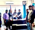 माओवादी केन्द्र द्वारा थाक्रे र धुनिबेशीमा बुझाए  ज्ञापन पत्र