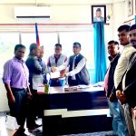 माओवादी केन्द्र द्वारा थाक्रे र धुनिबेशीमा बुझाए  ज्ञापन पत्र