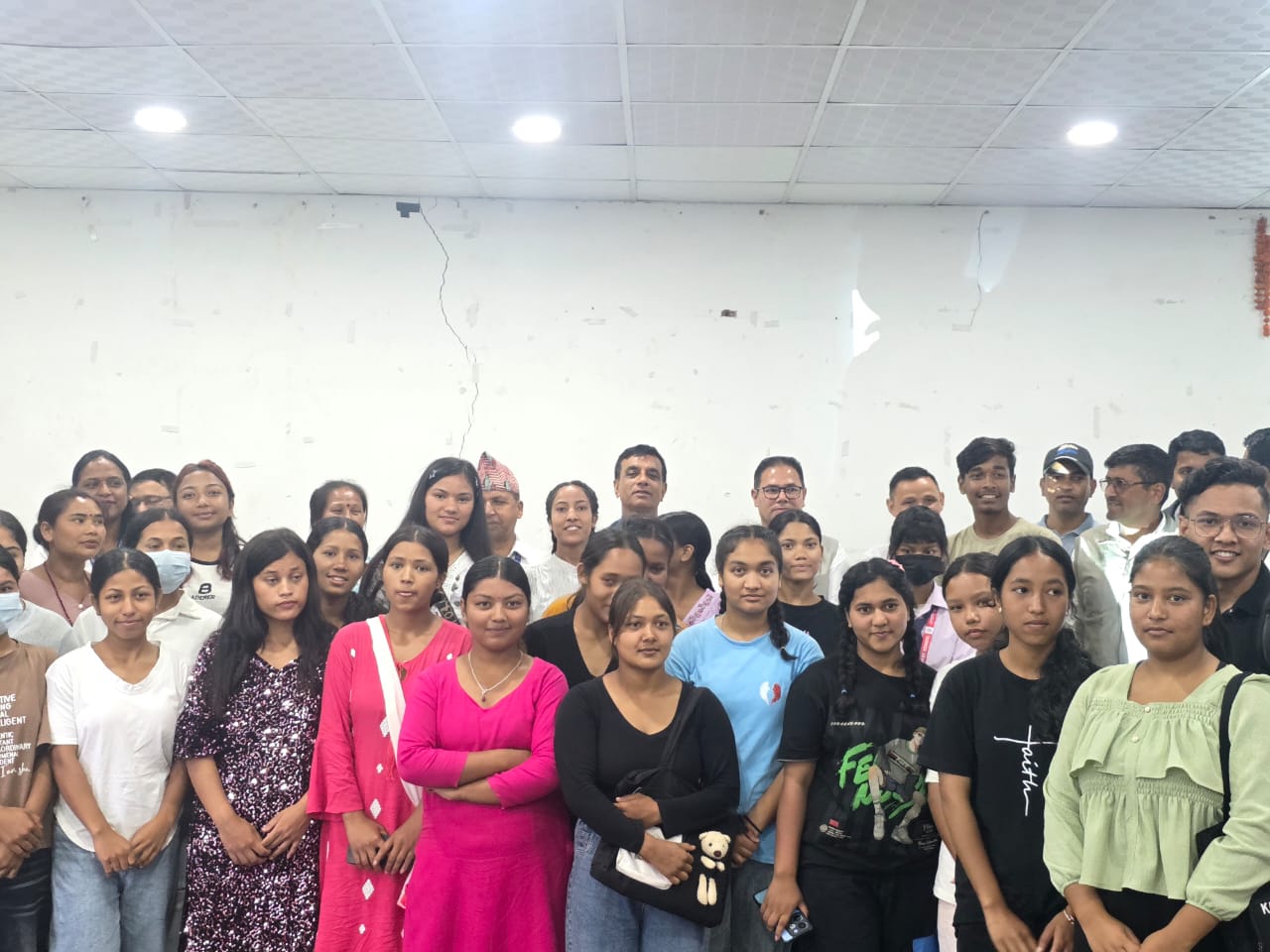 थाक्रे गाउँपालिकाद्वारा दलित विद्यार्थीलाई छात्रवृत्ति वितरण, ४२ जना विद्यार्थी लाभान्वित