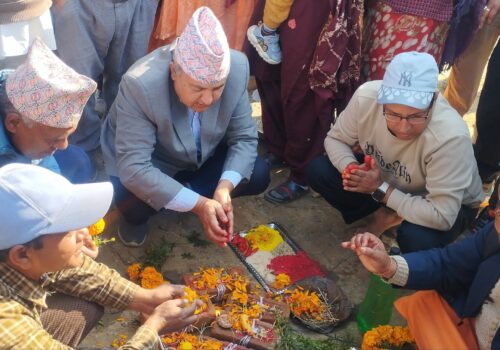 धुनिवेशी नगरपालिका केन्द्र जाने महेश खोलामा मोटरेबल पुलको शिलान्यास