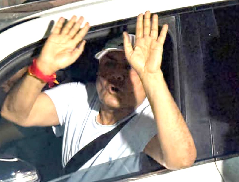 दुर्गा प्रसाईँ मध्यरातमा घरबाटै  पक्राउ