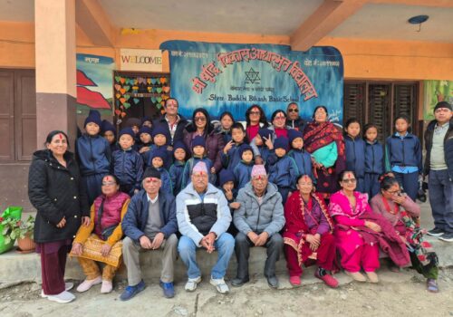 बेनिघाट रोराङ ७ को बुद्धी विकास आधारभूत विद्यालयमा ६० जना विद्यार्थीलाई न्यानो कपडा वितरण