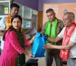 शैक्षिक प्रेरणा समूह द्वारा धादिङका १३ विद्यालयका ७७ जना विद्यार्थीलाई शैक्षिक सामग्री वितरण