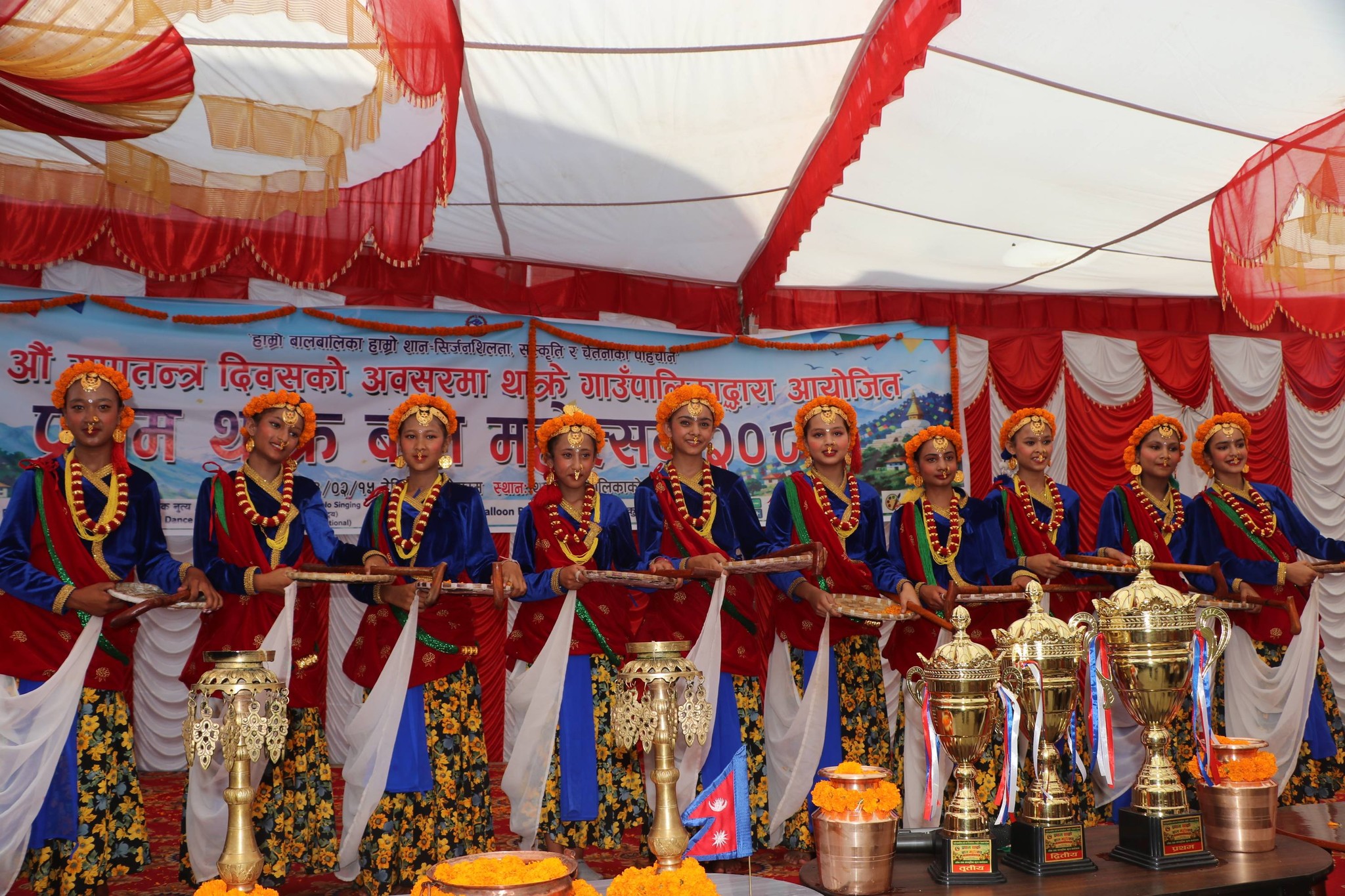 थाक्रे गाउँपालिकामा प्रथम बाल महोत्सव सम्पन्न, विभिन्न विधामा उत्कृष्ट विद्यार्थी सम्मानित