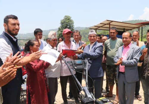 धुनिबेशिमा ५० प्रतिशत अनुदानमा ९२ कृषकलाई मिनीटिलर वितरण