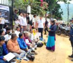 प्रेस स्वतन्त्रता र समान विज्ञापन वितरणको माग गर्दै पत्रकार महासंघ धादिङको धर्ना