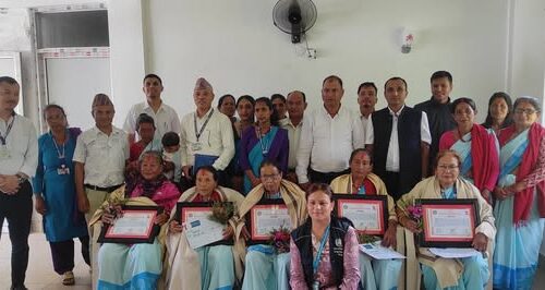  त्रिपुरासुन्दरी गाउँपालिकामा ६० वर्ष पुगेका महिला सामुदायिक स्वास्थ्य स्वयंसेविकाको सामूहिक बिदाइ तथा सम्मान
