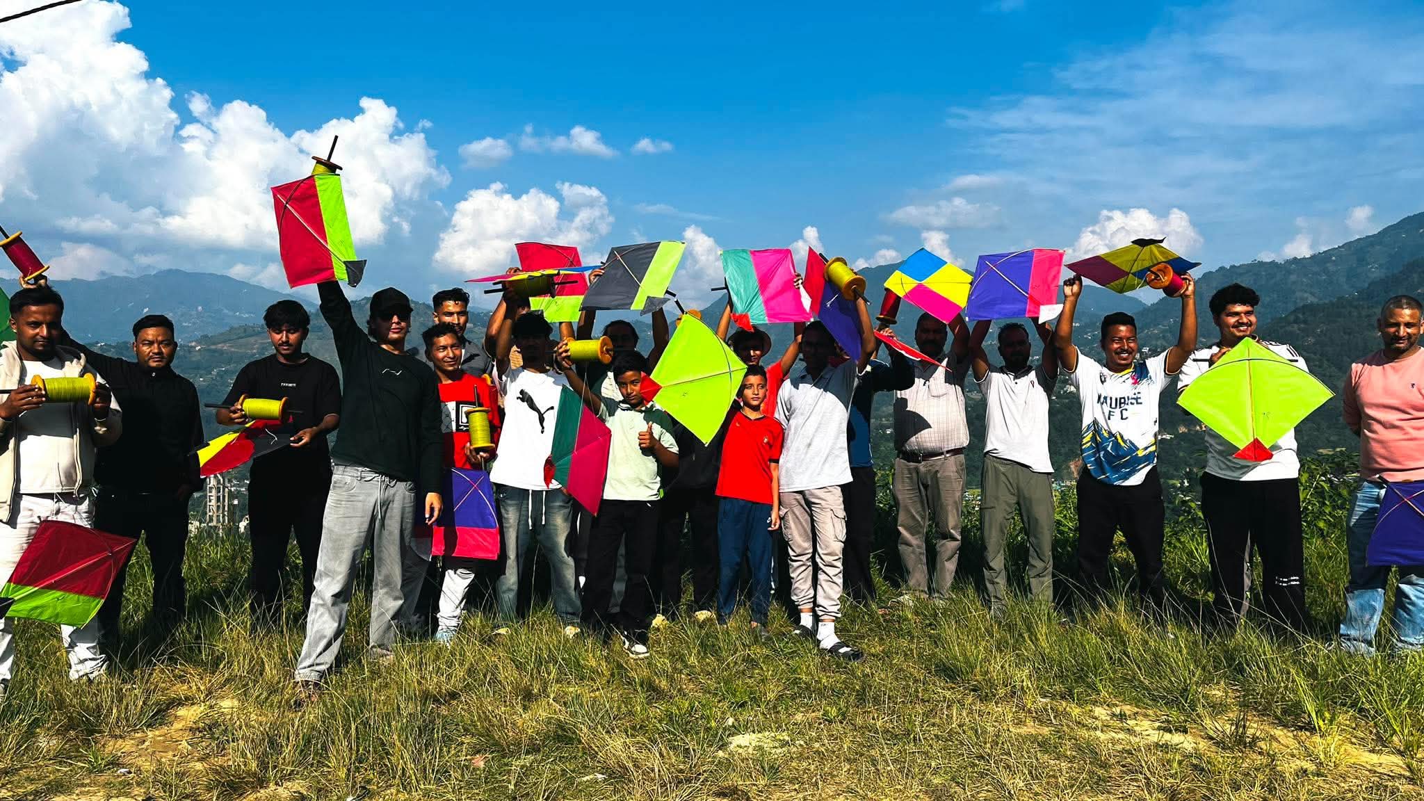 धुनिबेँसी–८ मा चङ्गा चेट प्रतियोगिता तथा शुभकामना आदानप्रदान कार्यक्रम सम्पन्न