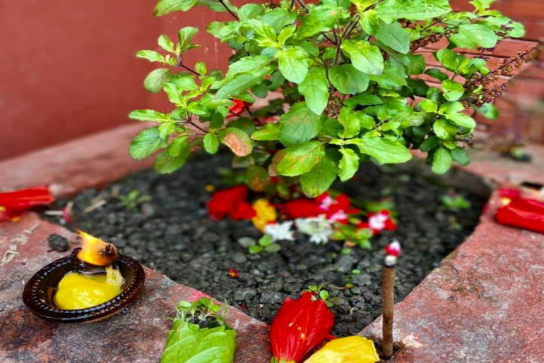 आजदेखि कात्तिक स्नान, आकाशदीपदान र तुलसी पूजा सुरु